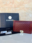 Chanel Boy Bag in New Medium GHW - Series 22
